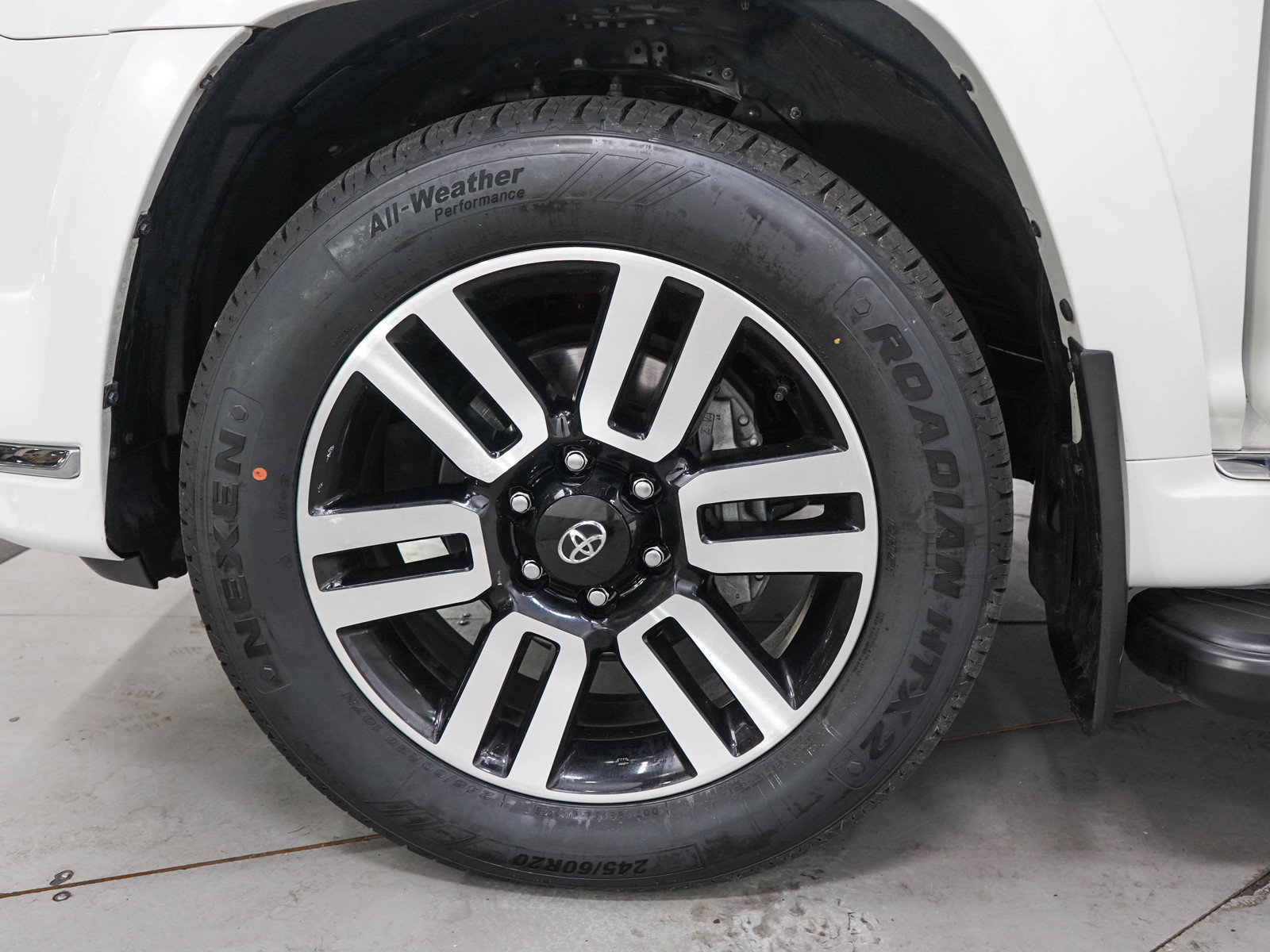 Used 2022 Toyota 4Runner Limited AWD/4WD image 30