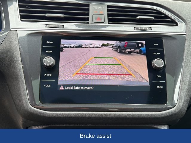 Used 2022 Volkswagen Tiguan SE R-Line AWD/4WD image 11