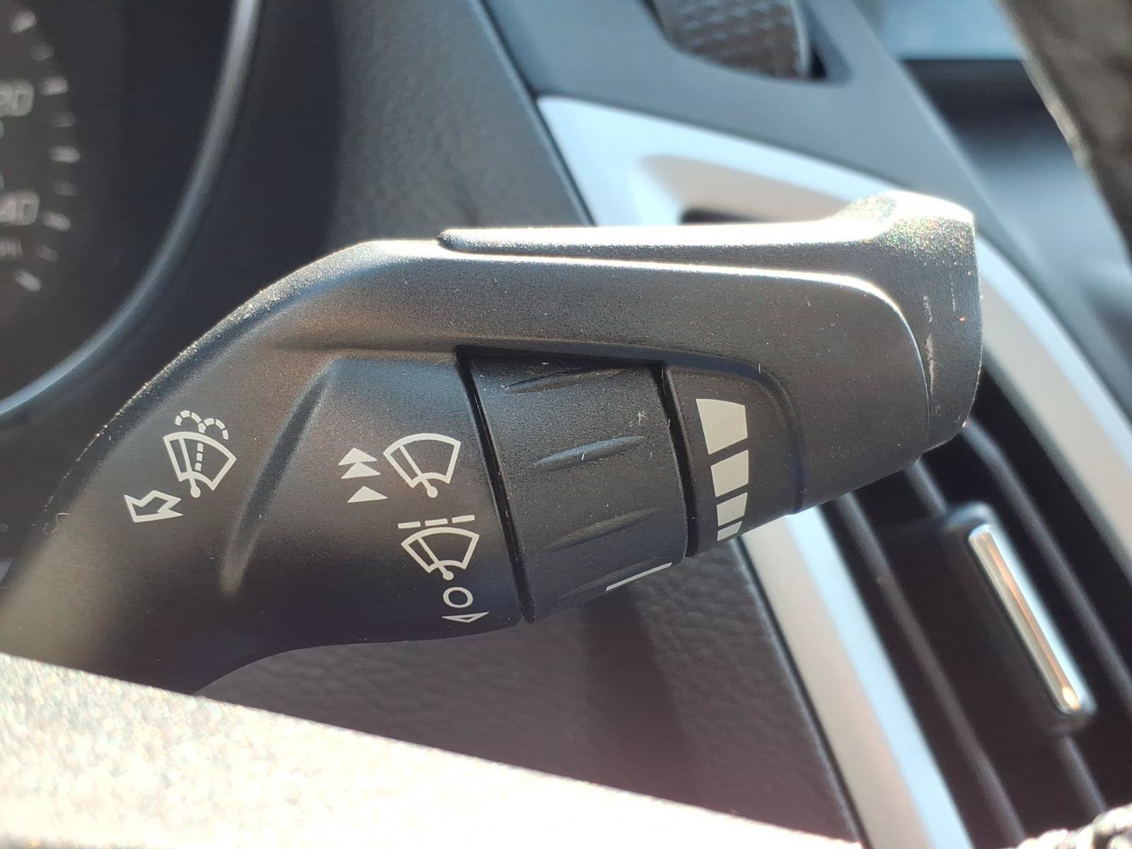 Used 2014 Ford Focus SE w/ Equipment Group 201A FWD image 26