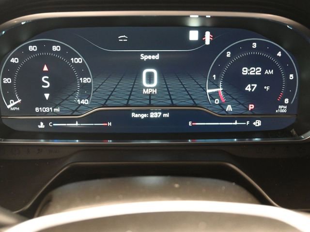 Used 2023 GMC Yukon XL SLT w/ SLT Luxury Package image 11