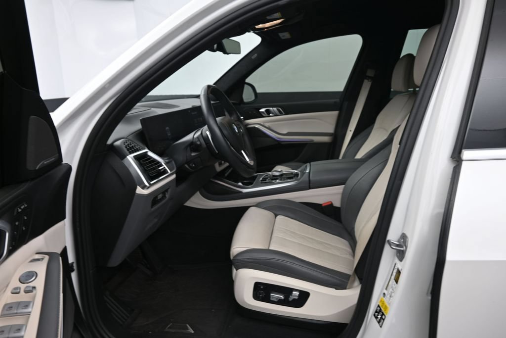 Used 2023 BMW X7 xDrive40i AWD/4WD image 15