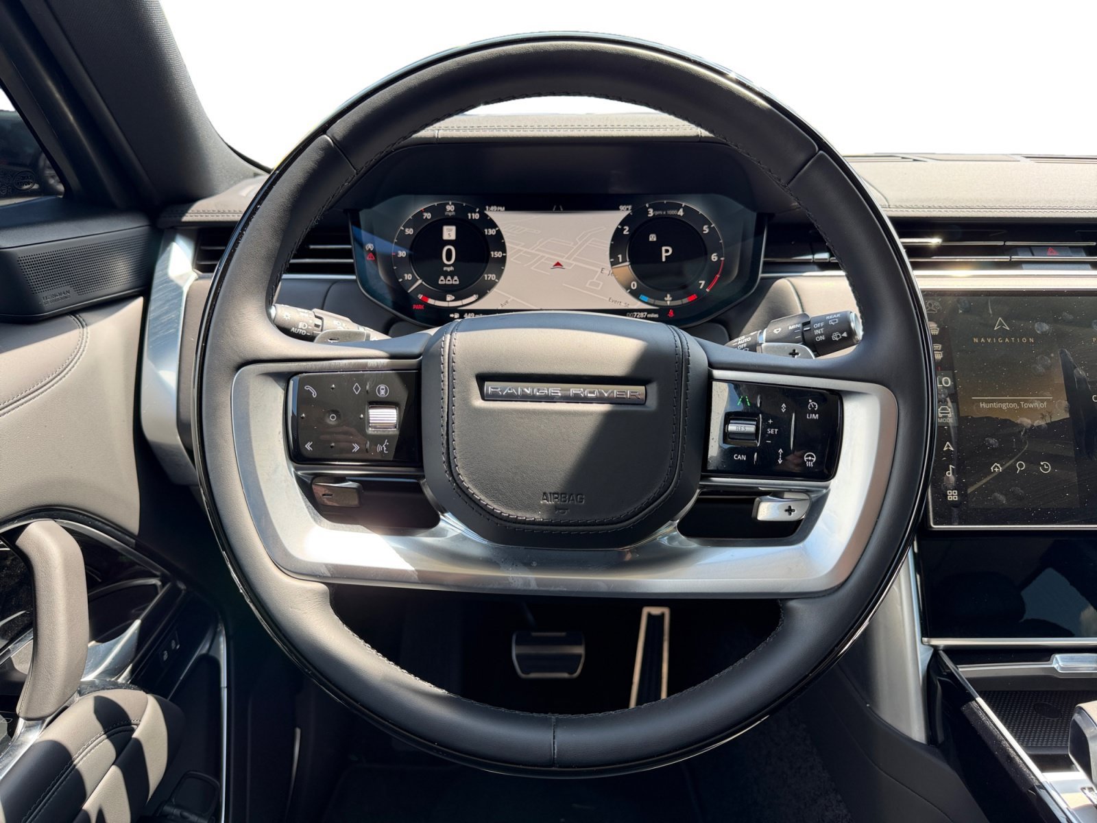 Used 2026 Land Rover Range Rover SE AWD/4WD image 11