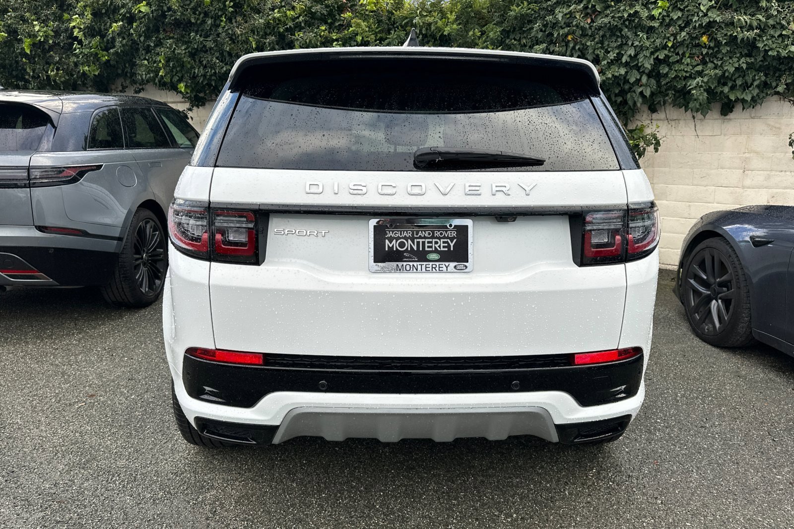 Used 2024 Land Rover Discovery Sport S image 3