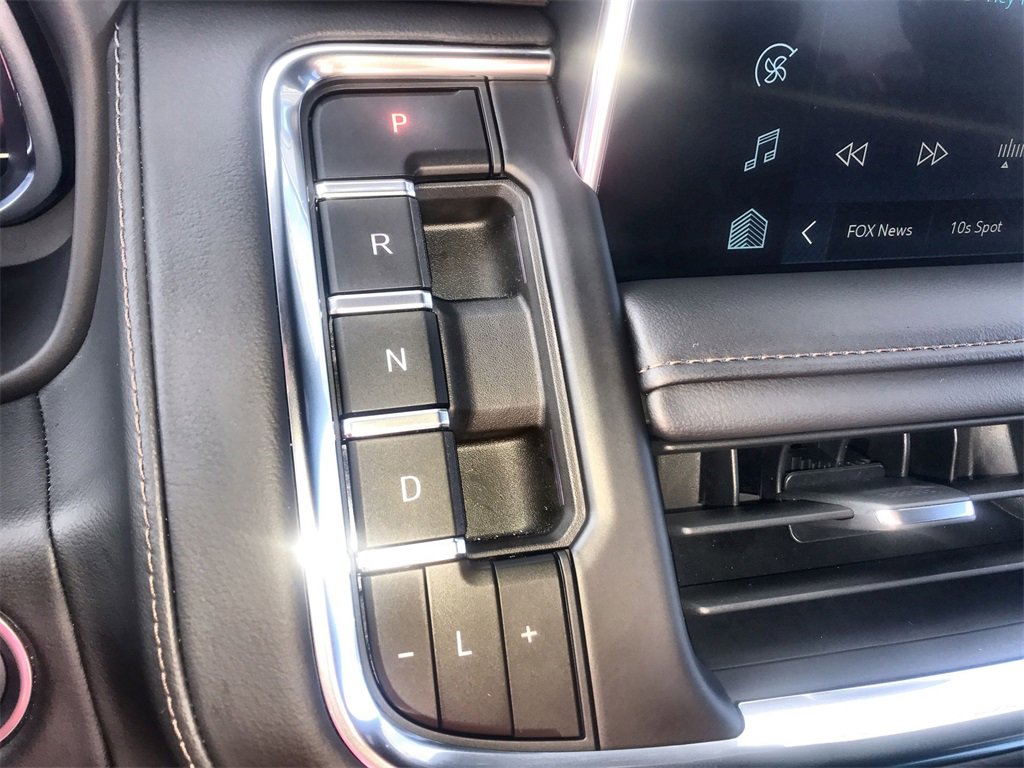 Used 2024 Chevrolet Tahoe High Country w/ Premium Package image 19