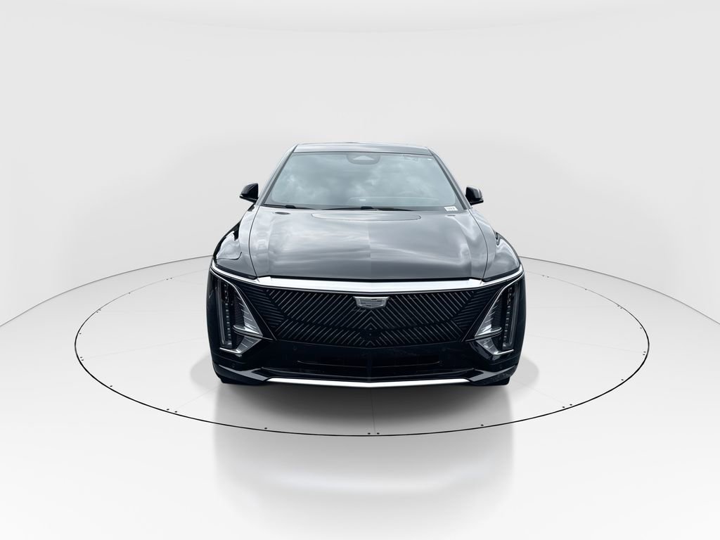 Used 2026 Cadillac Lyriq Luxury RWD image 3