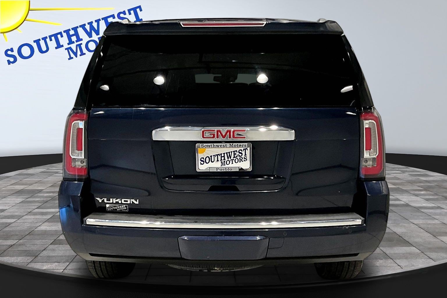 Used 2020 GMC Yukon Denali w/ Open Road Package AWD/4WD image 5