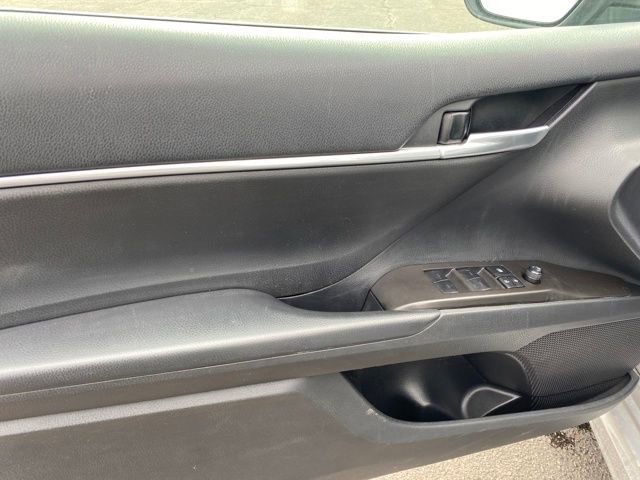 Used 2023 Toyota Camry SE image 13