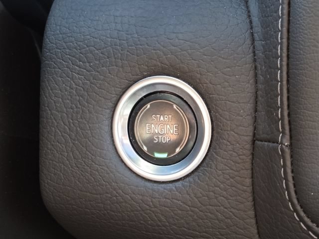 Used 2021 GMC Yukon Denali w/ Denali Premium Package AWD/4WD image 16