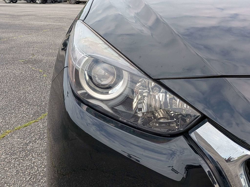 Used 2018 MAZDA MAZDA3 Touring FWD image 11