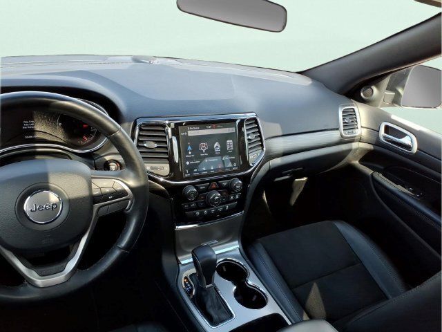 Used 2021 Jeep Grand Cherokee Laredo X AWD/4WD image 14