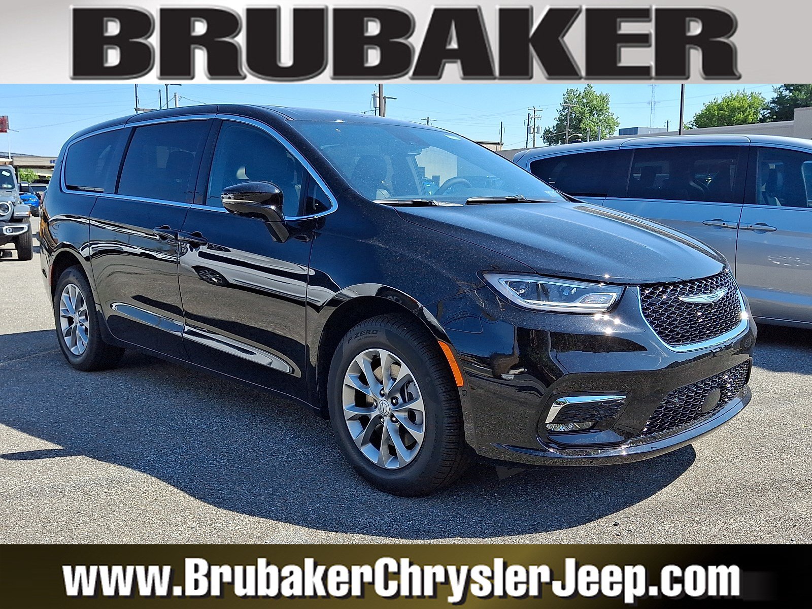 New 2026 Chrysler Pacifica Limited AWD/4WD image 1