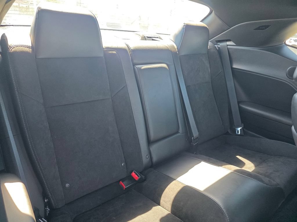 Used 2018 Dodge Challenger R/T Scat Pack RWD image 18