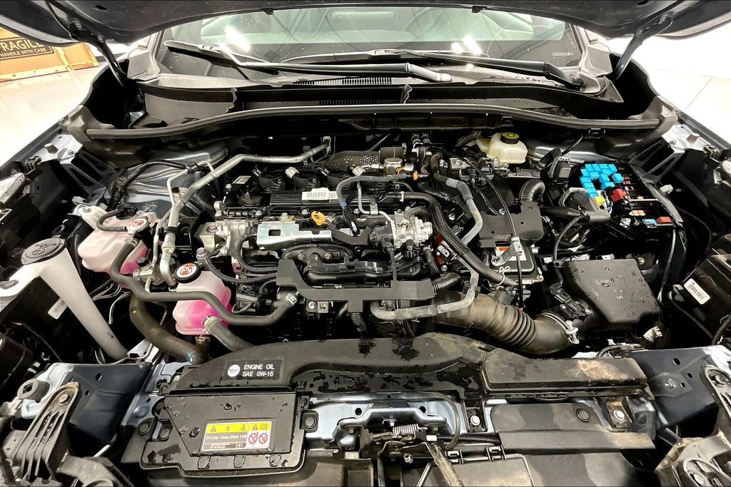 Used 2023 Toyota Corolla Cross SE image 12