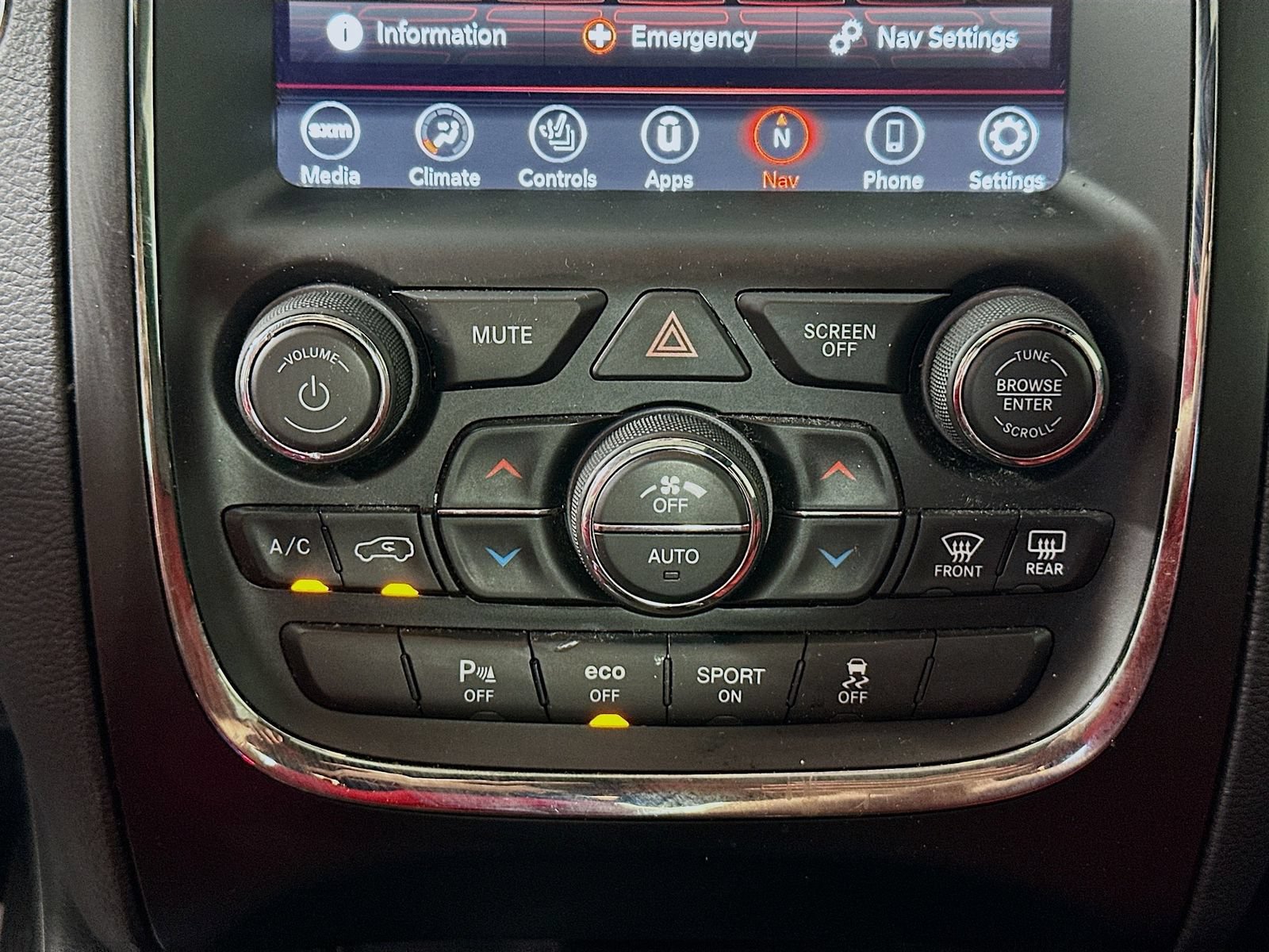 Used 2020 Dodge Durango R/T w/ Blacktop Package AWD/4WD image 16