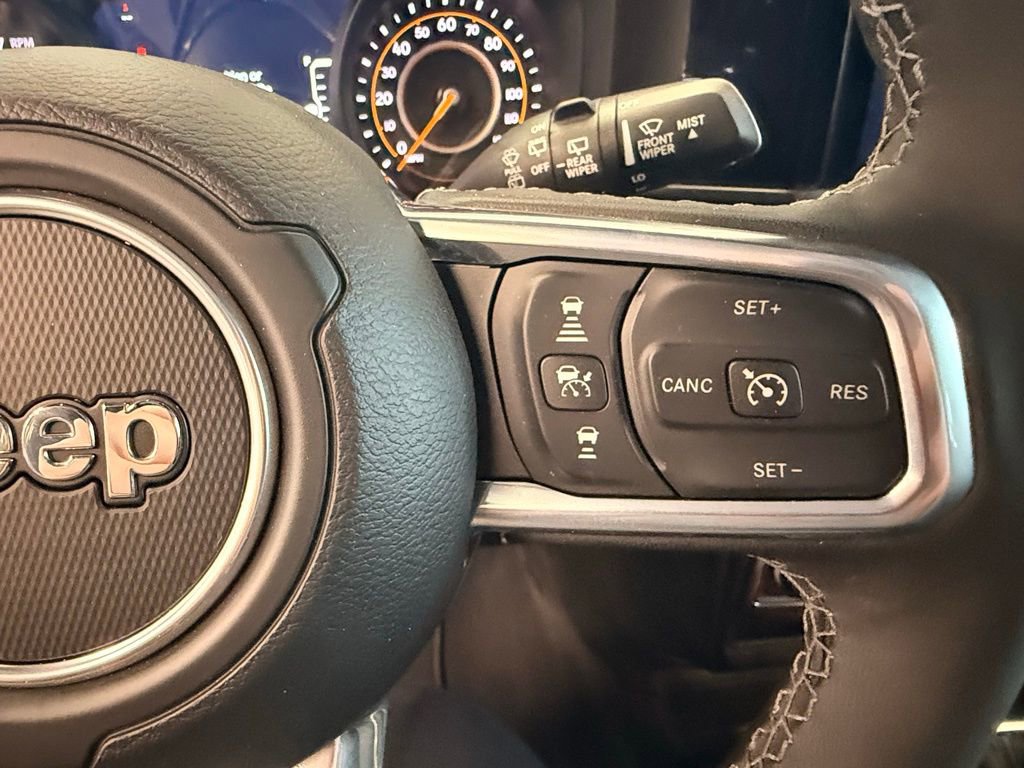 Used 2026 Jeep Wrangler Sahara AWD/4WD image 23