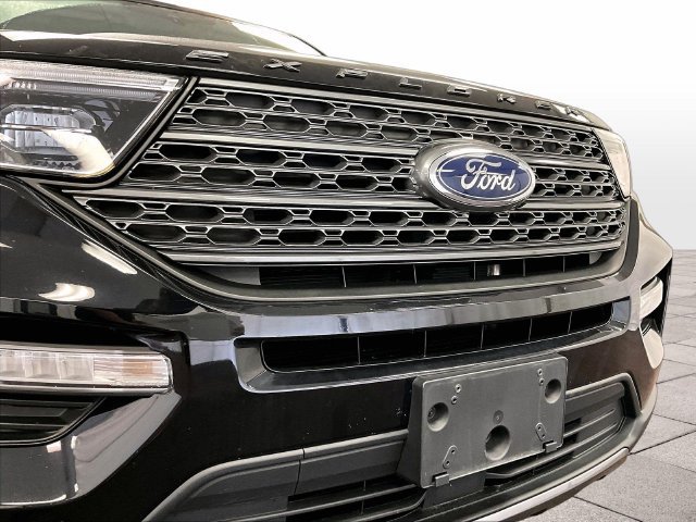 Used 2023 Ford Explorer XLT w/ Equipment Group 202A AWD/4WD image 29