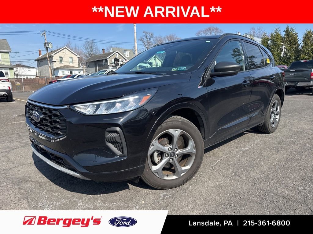 Used 2023 Ford Escape ST-Line w/ Tech Pack #1 image 1