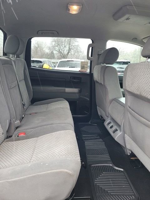 Used 2013 Toyota Tundra 4x4 CrewMax w/ Tow Pkg image 16