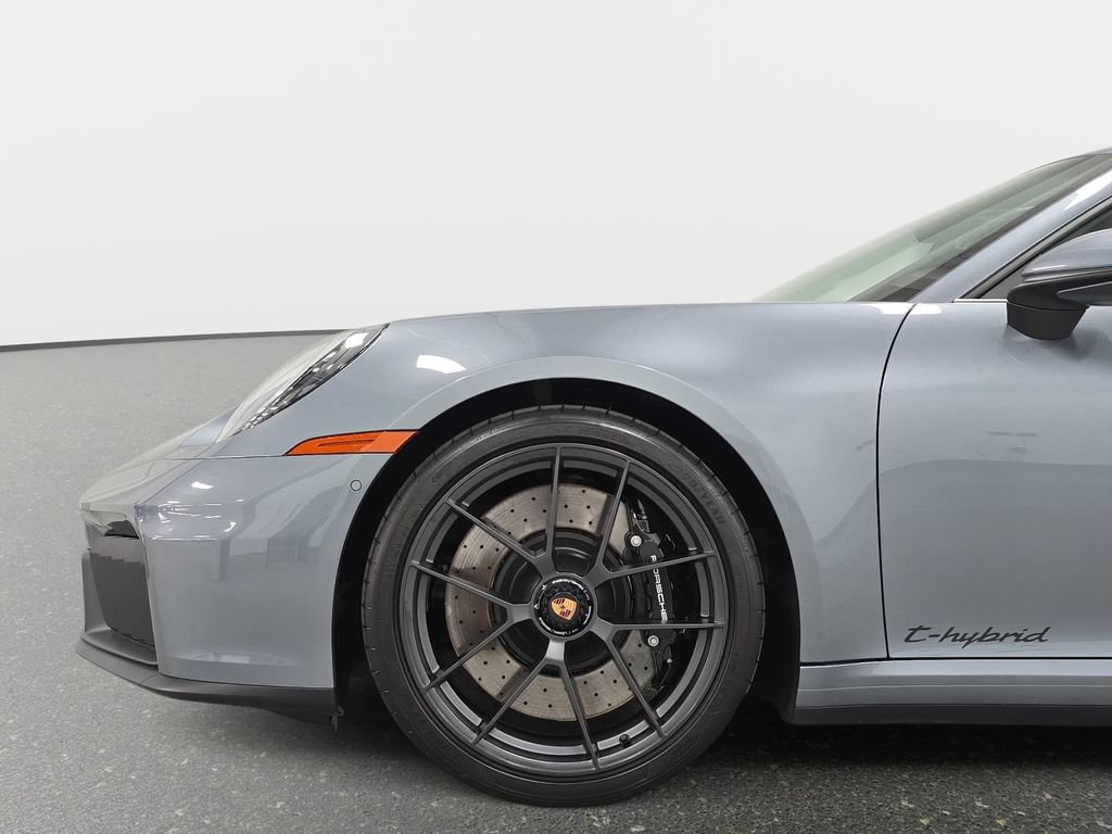 Certified 2026 Porsche 911 Targa 4 GTS AWD/4WD image 10