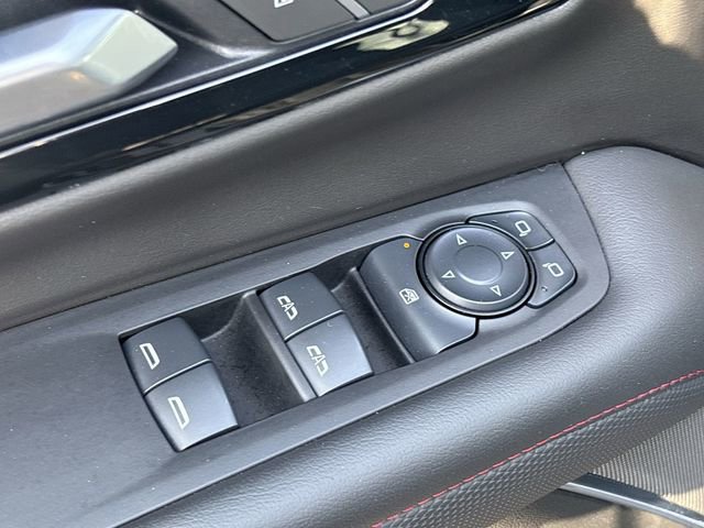 Used 2025 Chevrolet Suburban RST image 21