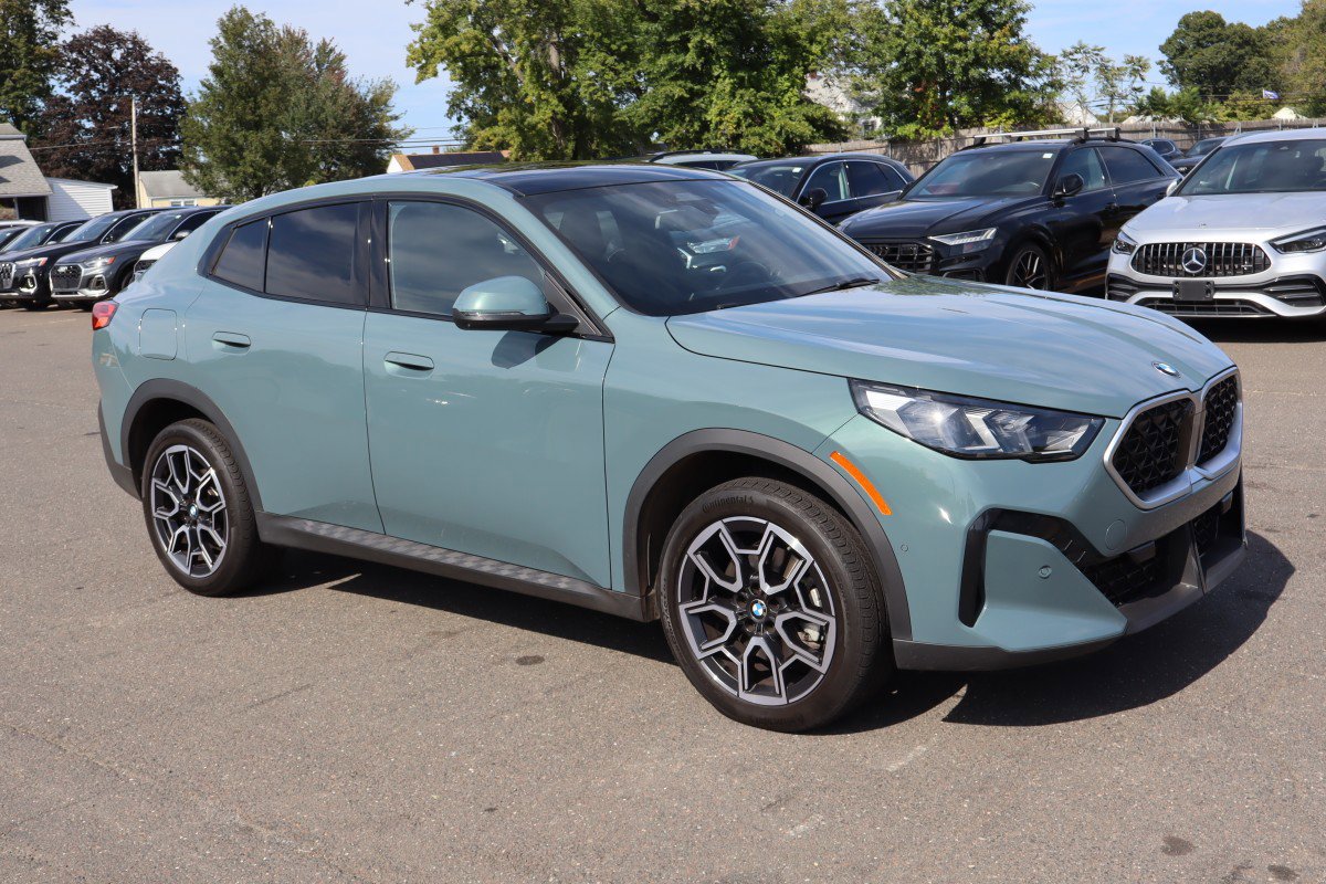 Used 2025 BMW X2 xDrive28i image 4