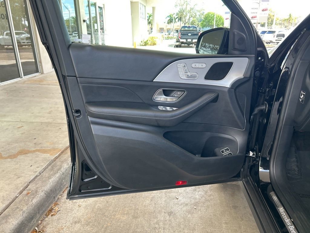 Used 2024 Mercedes-Benz GLE 450e 4MATIC image 42