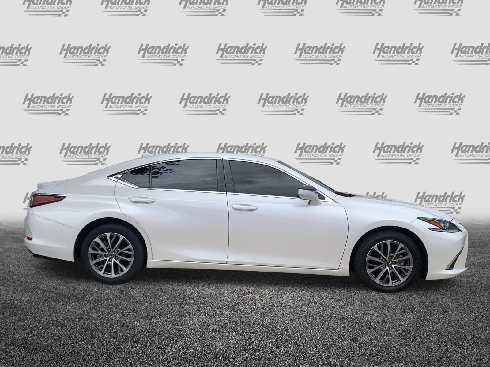 Used 2024 Lexus ES 350 w/ Accessory Package (Z1) FWD image 11