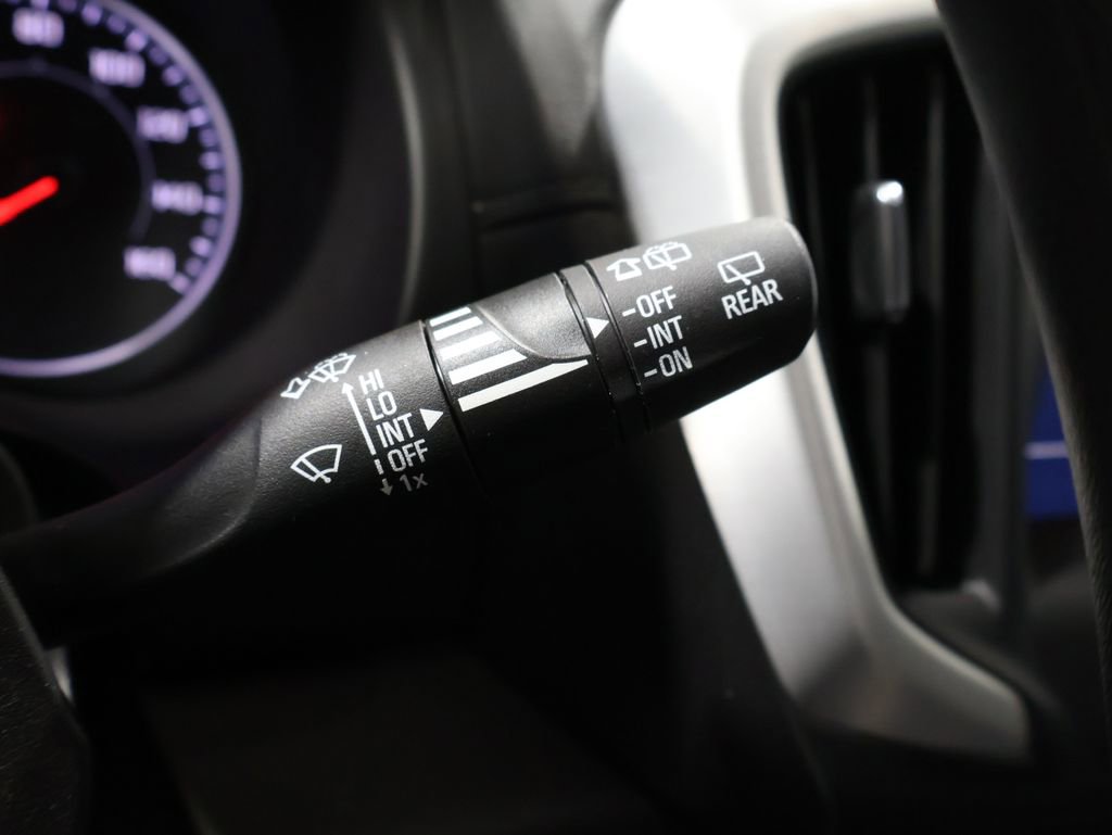 Used 2024 GMC Terrain SLE image 37