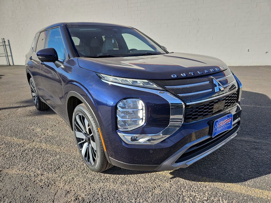New 2026 Mitsubishi Outlander SE image 2