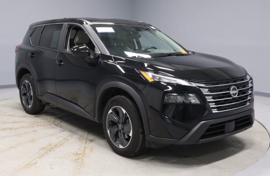 Certified 2025 Nissan Rogue SV image 1