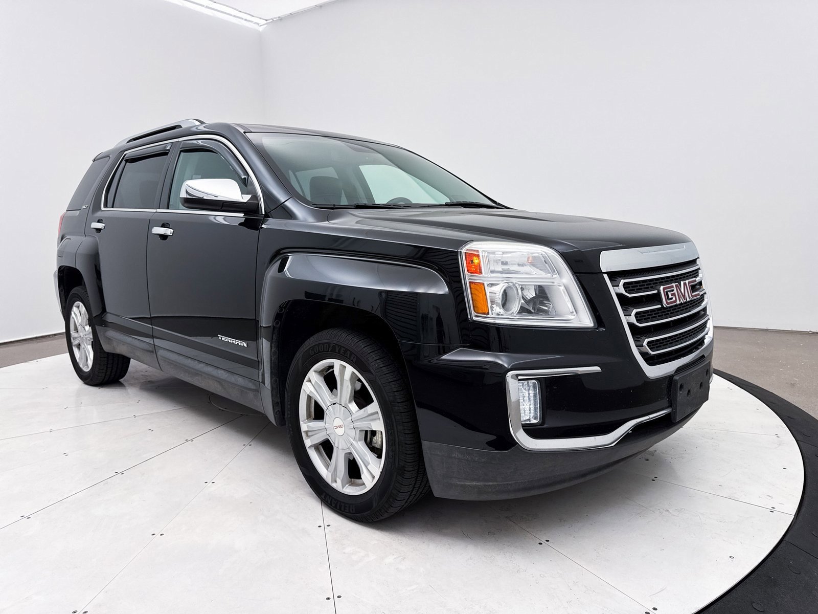 Used 2017 GMC Terrain SLT w/ Open Road Package image 11