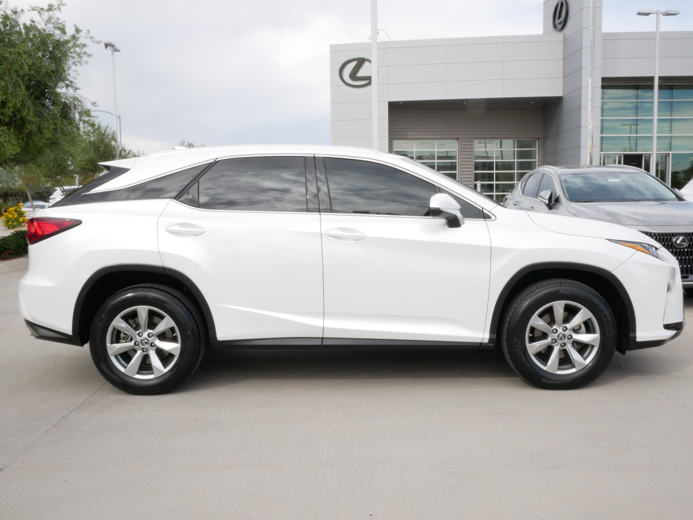 Used 2019 Lexus RX 350 FWD w/ Accessory Package image 11
