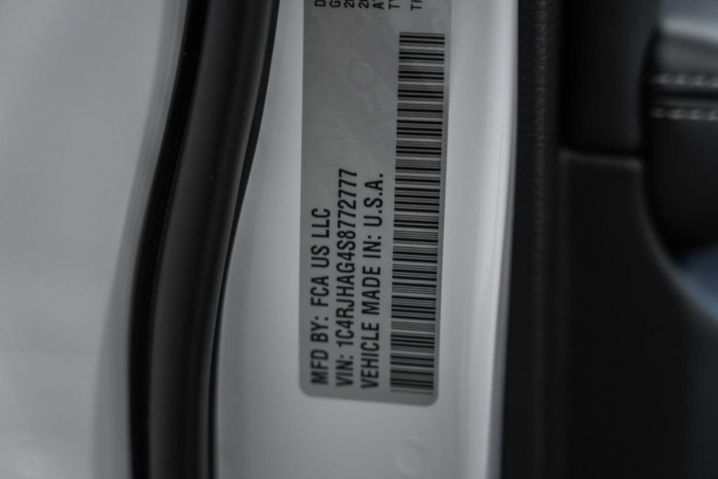 New 2025 Jeep Grand Cherokee Altitude image 38