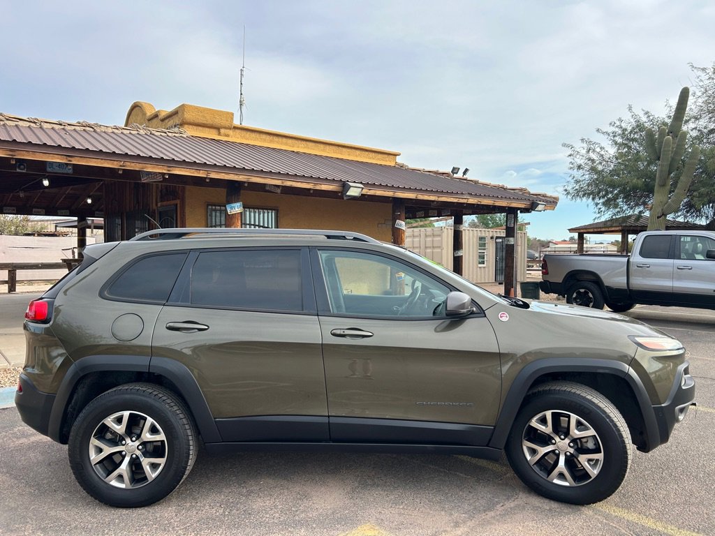 Used 2015 Jeep Cherokee Trailhawk w/ Comfort/Convenience Group image 6