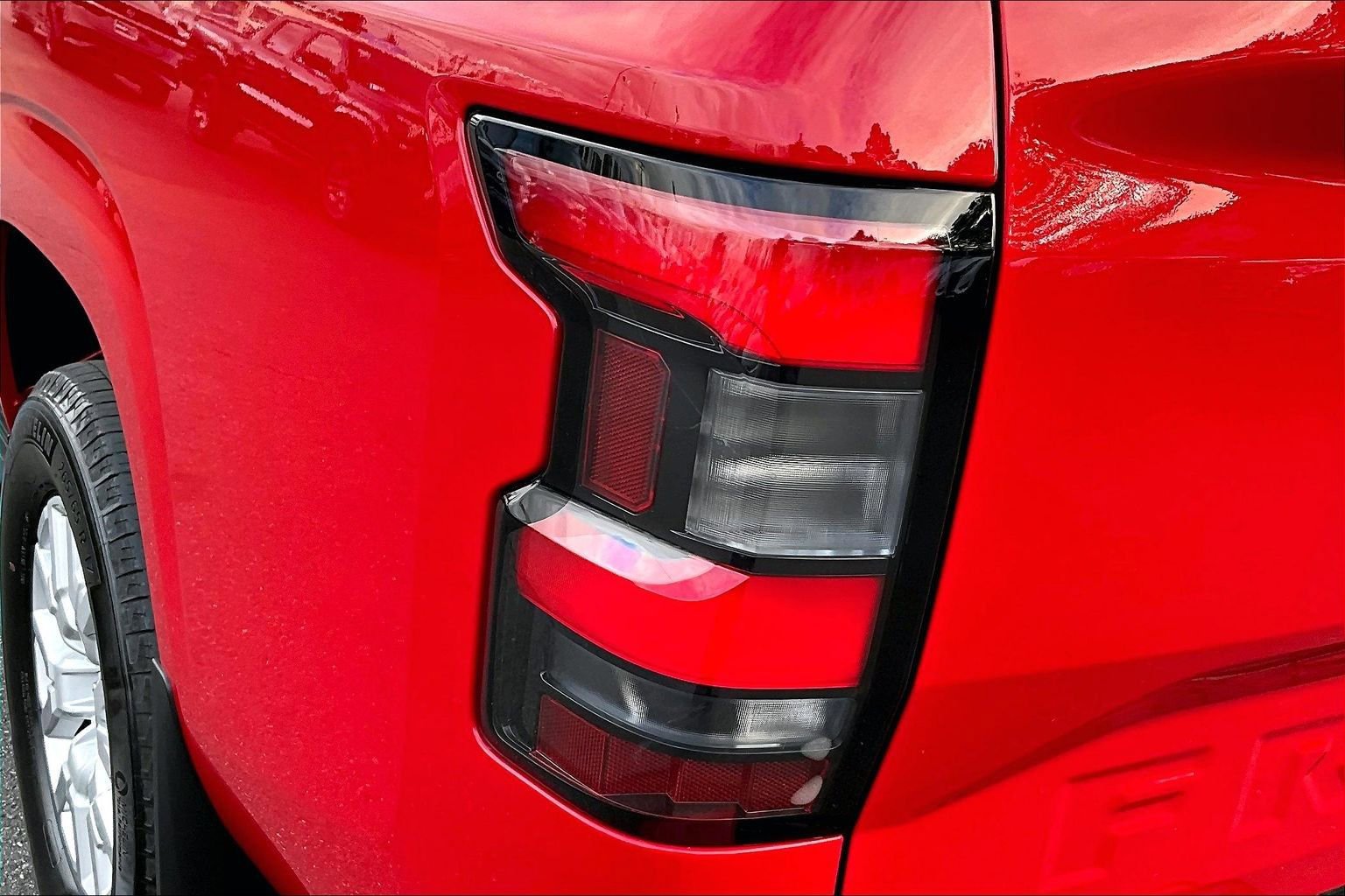 Used 2022 Nissan Frontier SV w/ Technology Package image 22