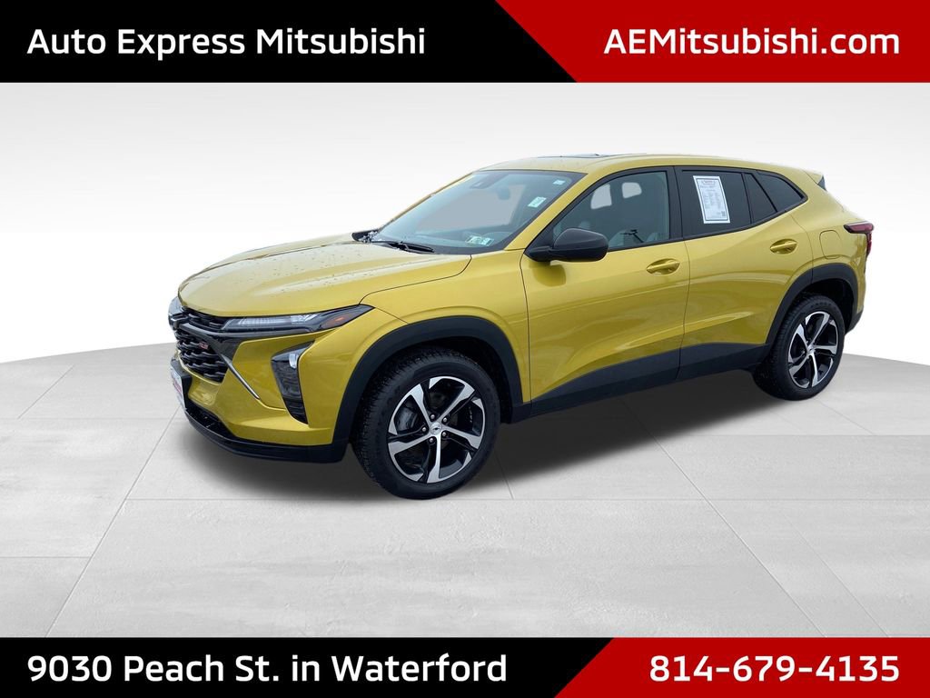 Used 2024 Chevrolet Trax RS w/ Sunroof Package image 3