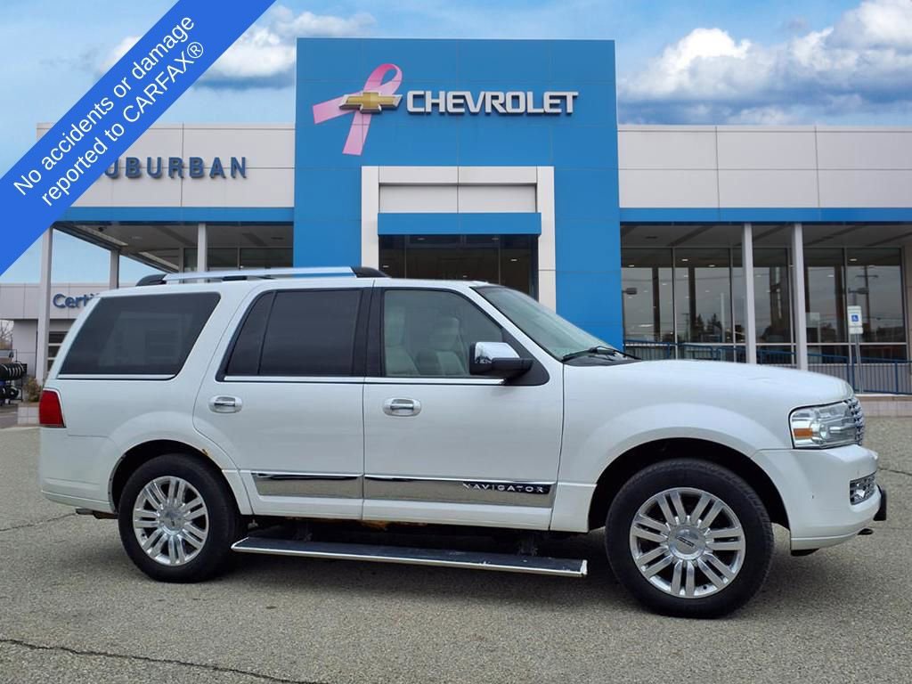 Used 2014 Lincoln Navigator Base image 4