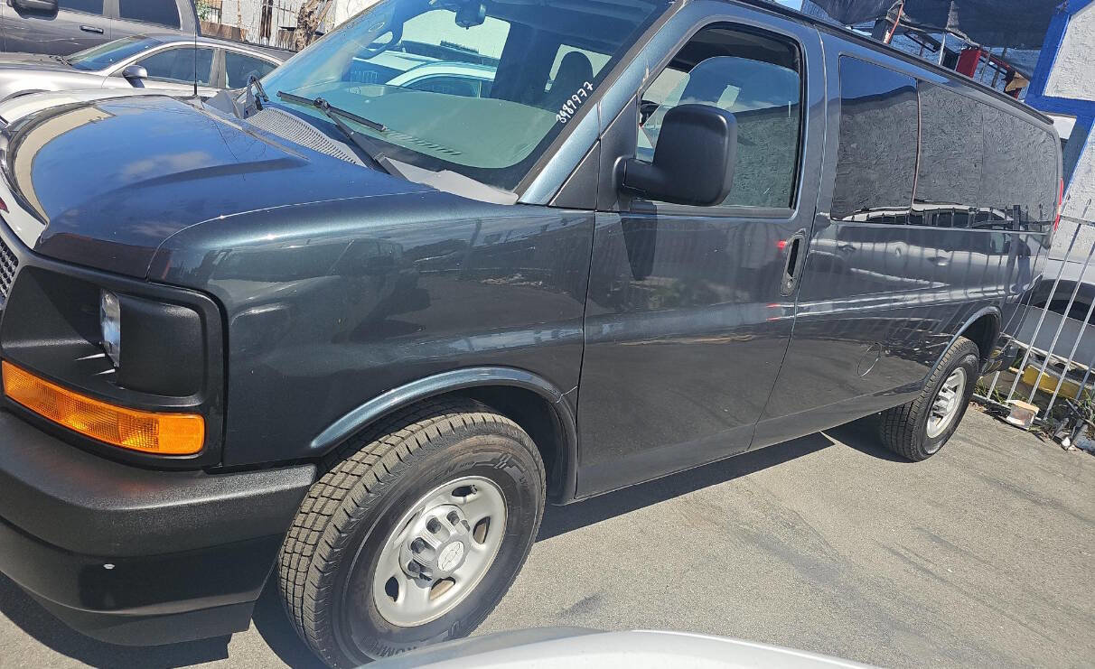 Used 2017 Chevrolet Express 2500 LS image 5