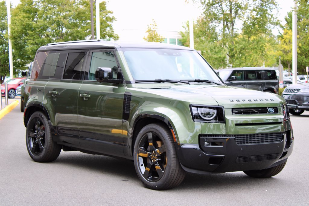 New 2026 Land Rover Defender 110 X-Dynamic SE AWD/4WD image 2