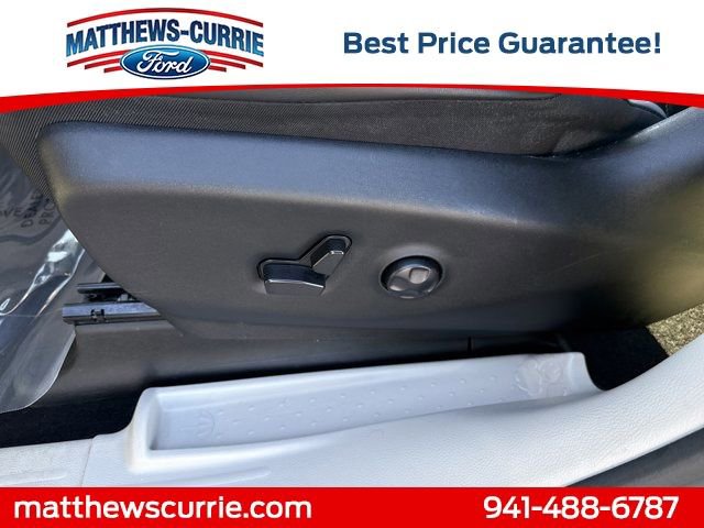 Used 2023 Chrysler Pacifica Limited image 10