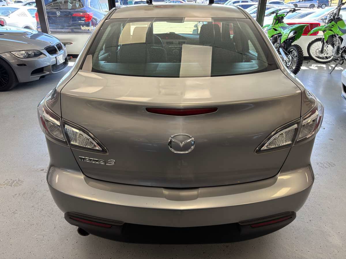 Used 2011 MAZDA MAZDA3 i Touring image 10