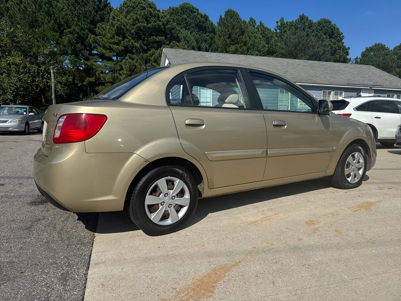 Used 2010 Kia Rio LX image 6