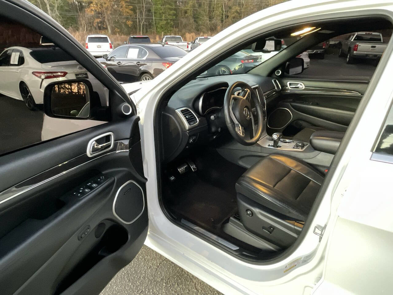 Used 2015 Jeep Grand Cherokee High Altitude image 14