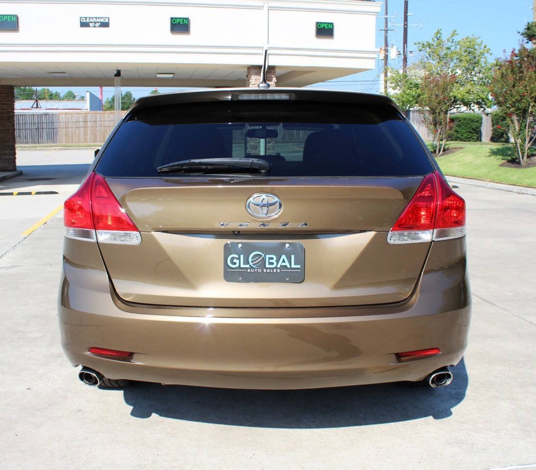 Used 2010 Toyota Venza w/ Security Pkg FWD image 6