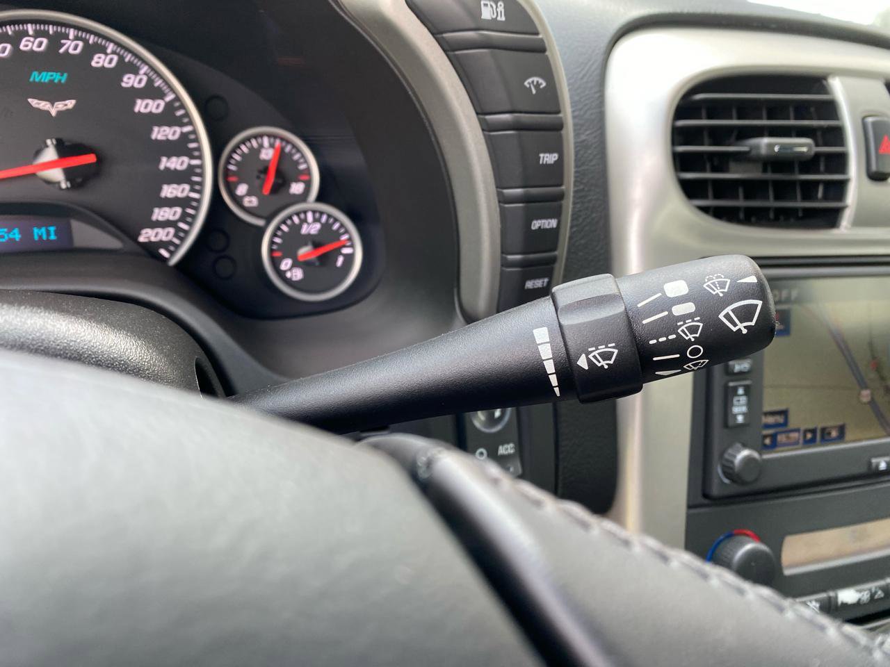 Used 2005 Chevrolet Corvette Coupe w/ Preferred Equipment Group image 21