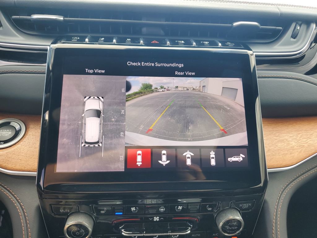 Used 2023 Jeep Grand Cherokee L Summit image 18