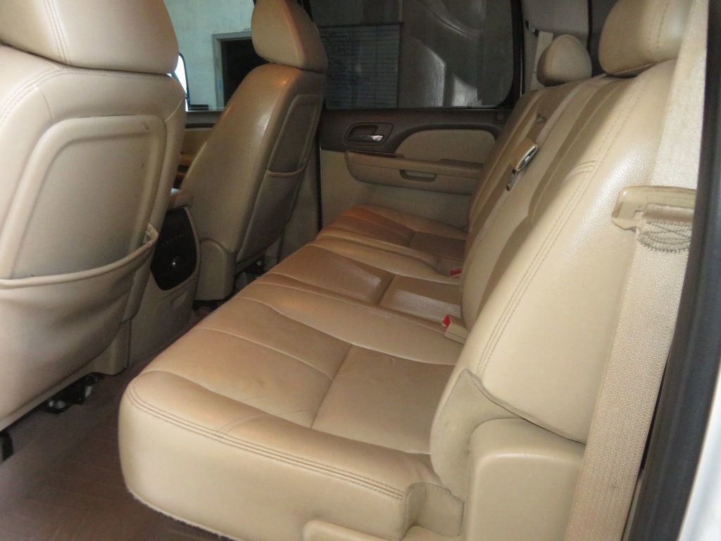 Used 2008 GMC Sierra 2500 SLT w/ EZ-Lift Tailgate Package RWD image 26