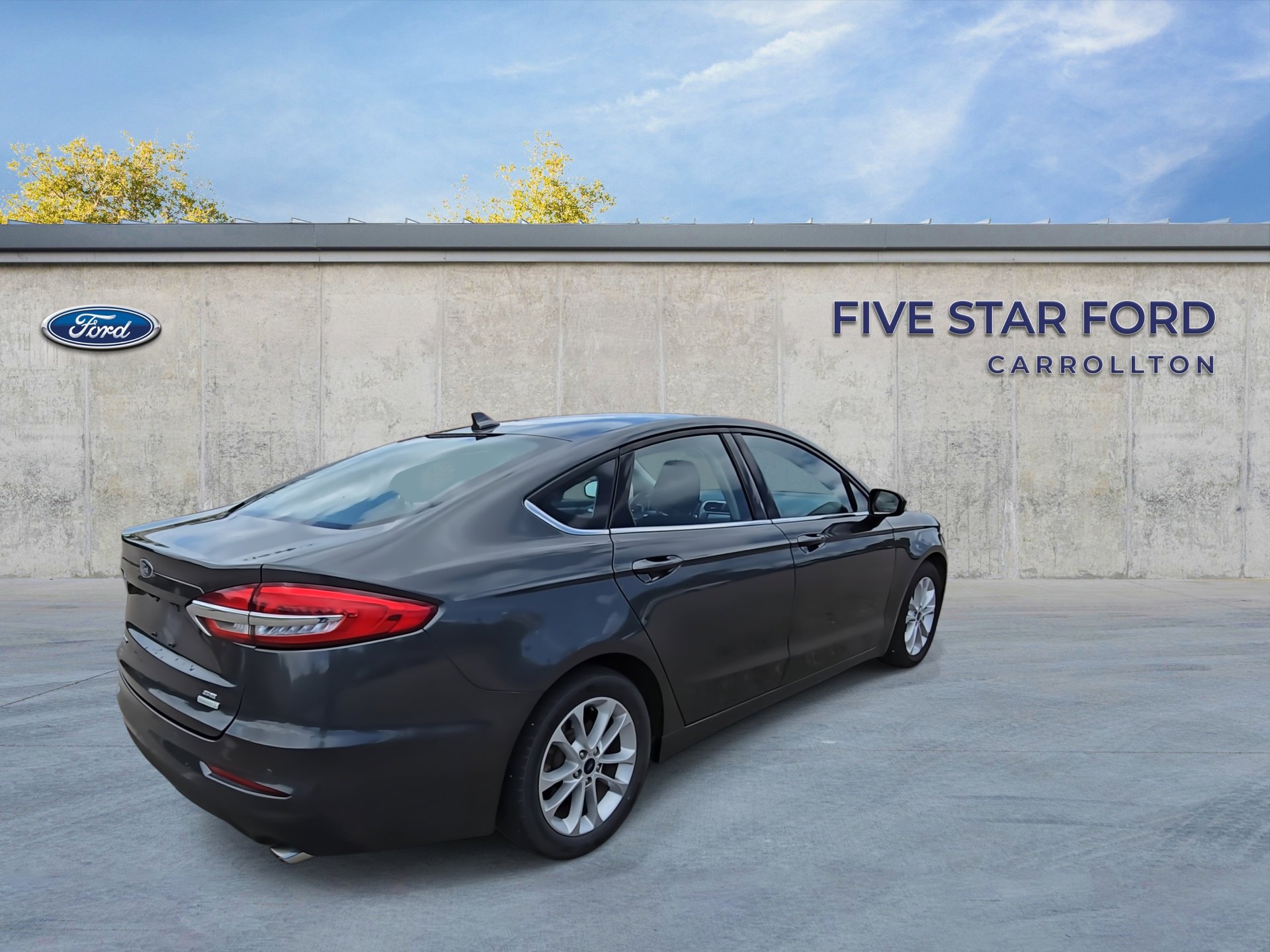 Used 2020 Ford Fusion SE image 8