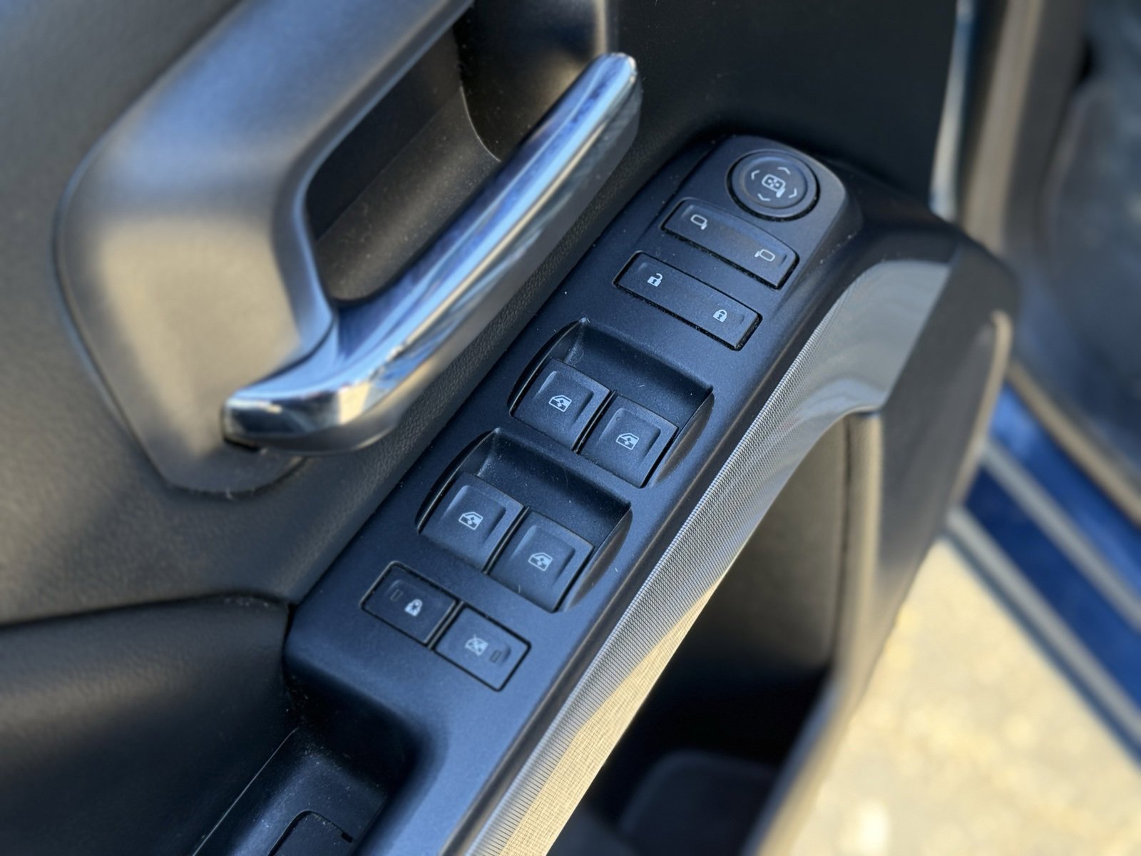 Used 2018 Chevrolet Silverado 1500 LT w/ All Star Edition image 11