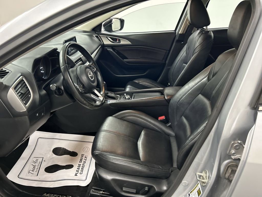 Used 2017 MAZDA MAZDA3 Touring FWD image 9